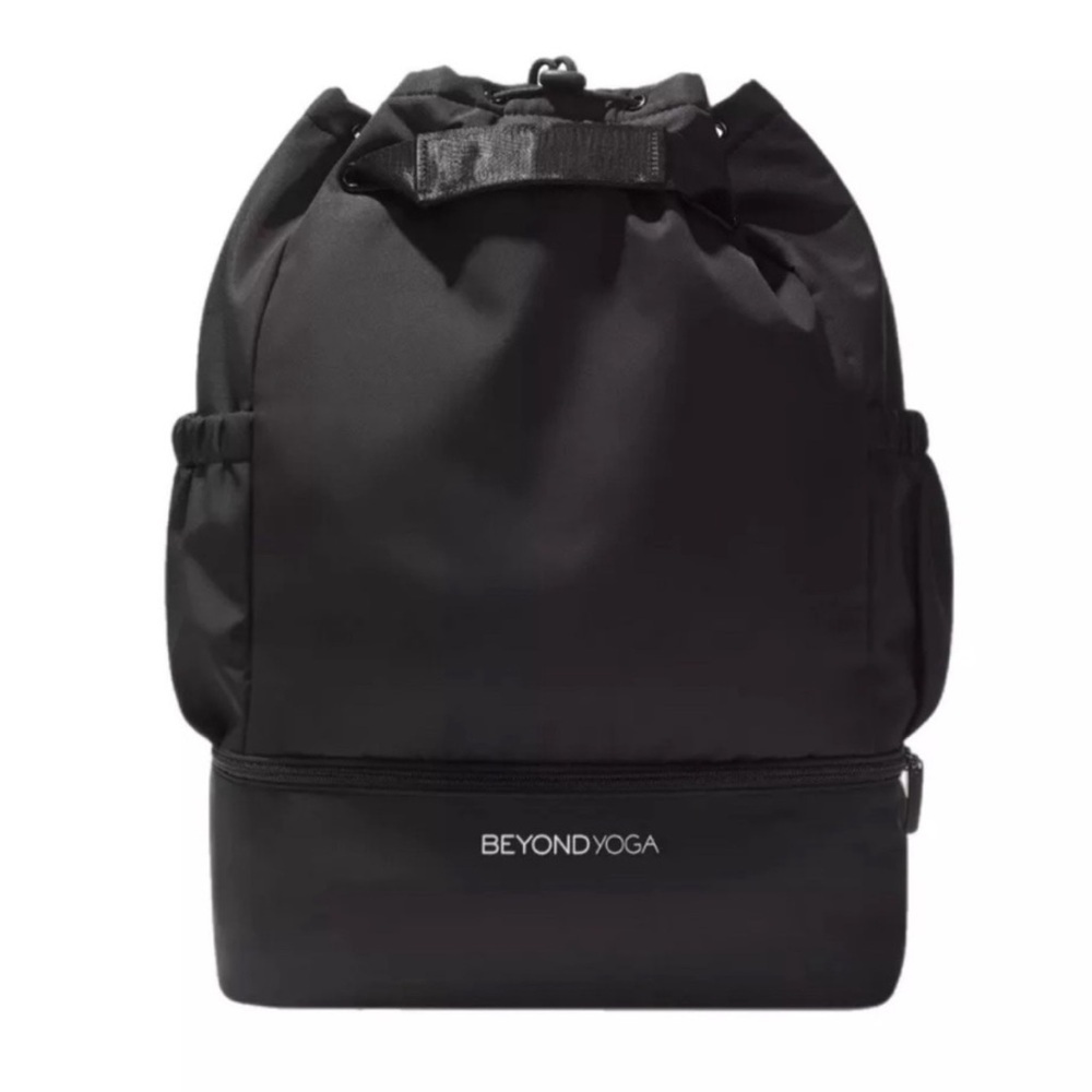 NEW Beyond Yoga Backpack Black Convertible Athletic Yoga Gym Bag NWT